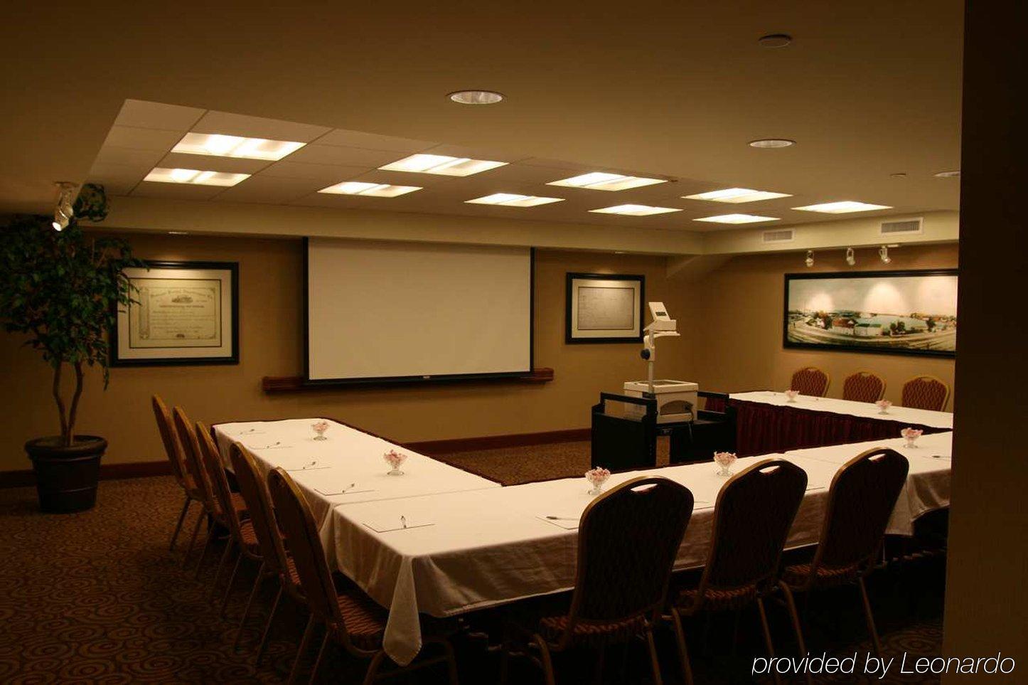 Hampton Inn Dubuque Afaceri foto
